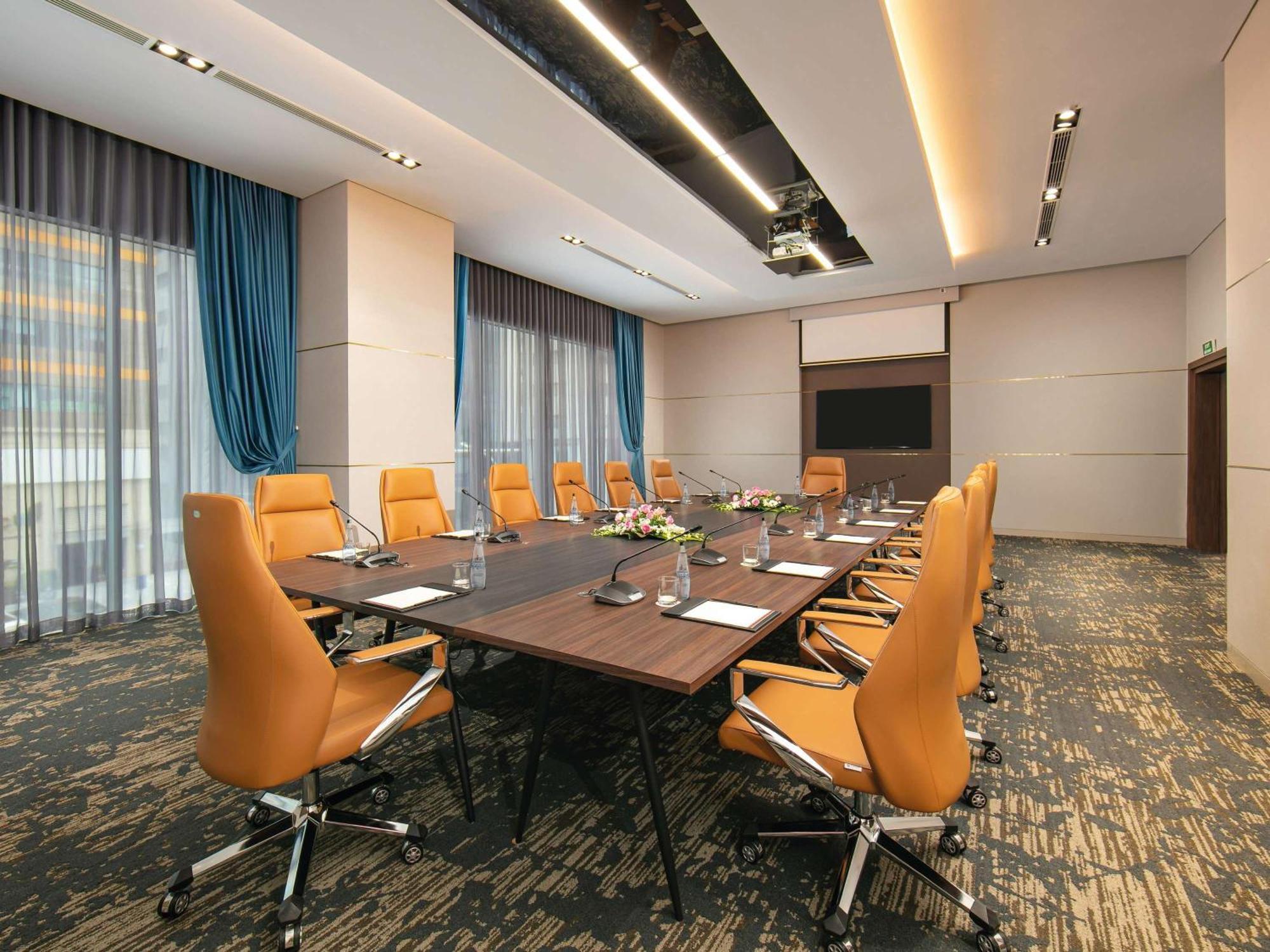Moevenpick Living West Ханой Экстерьер фото