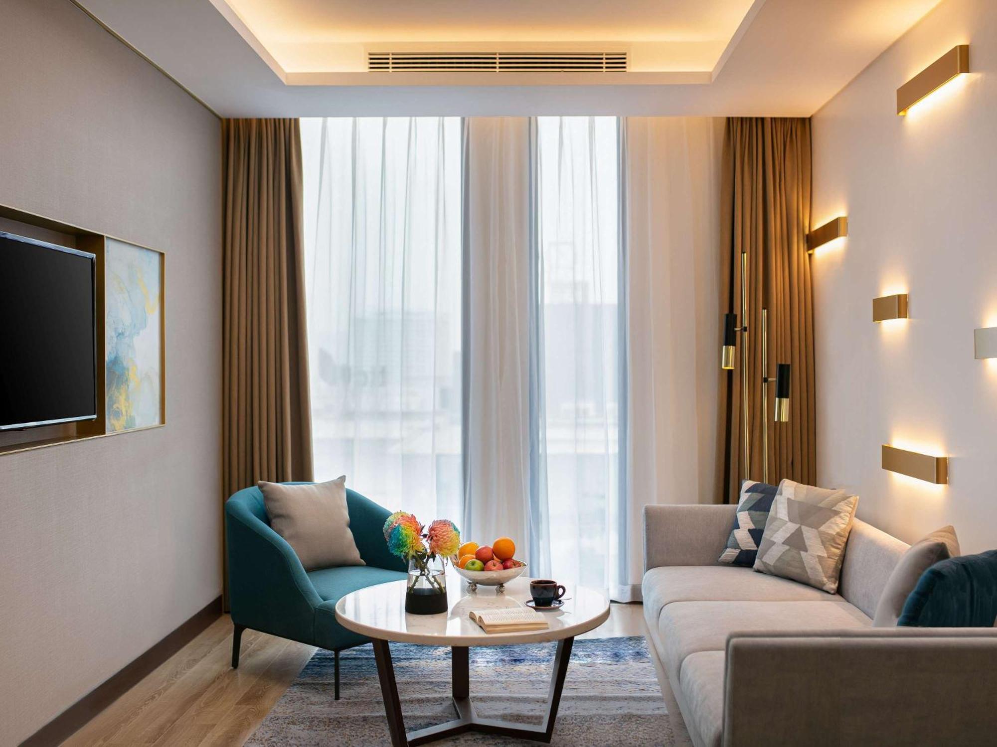 Moevenpick Living West Ханой Экстерьер фото