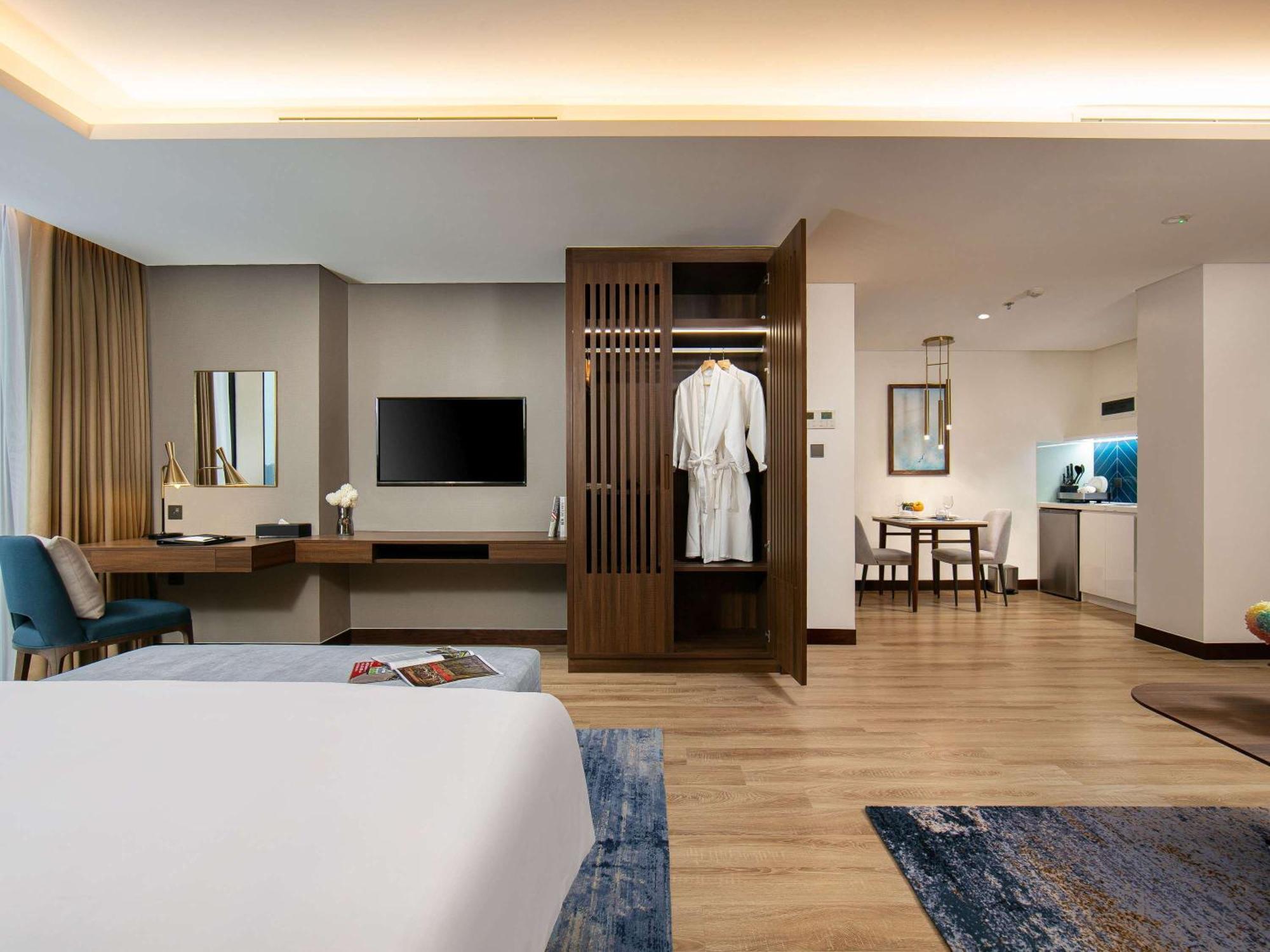 Moevenpick Living West Ханой Экстерьер фото