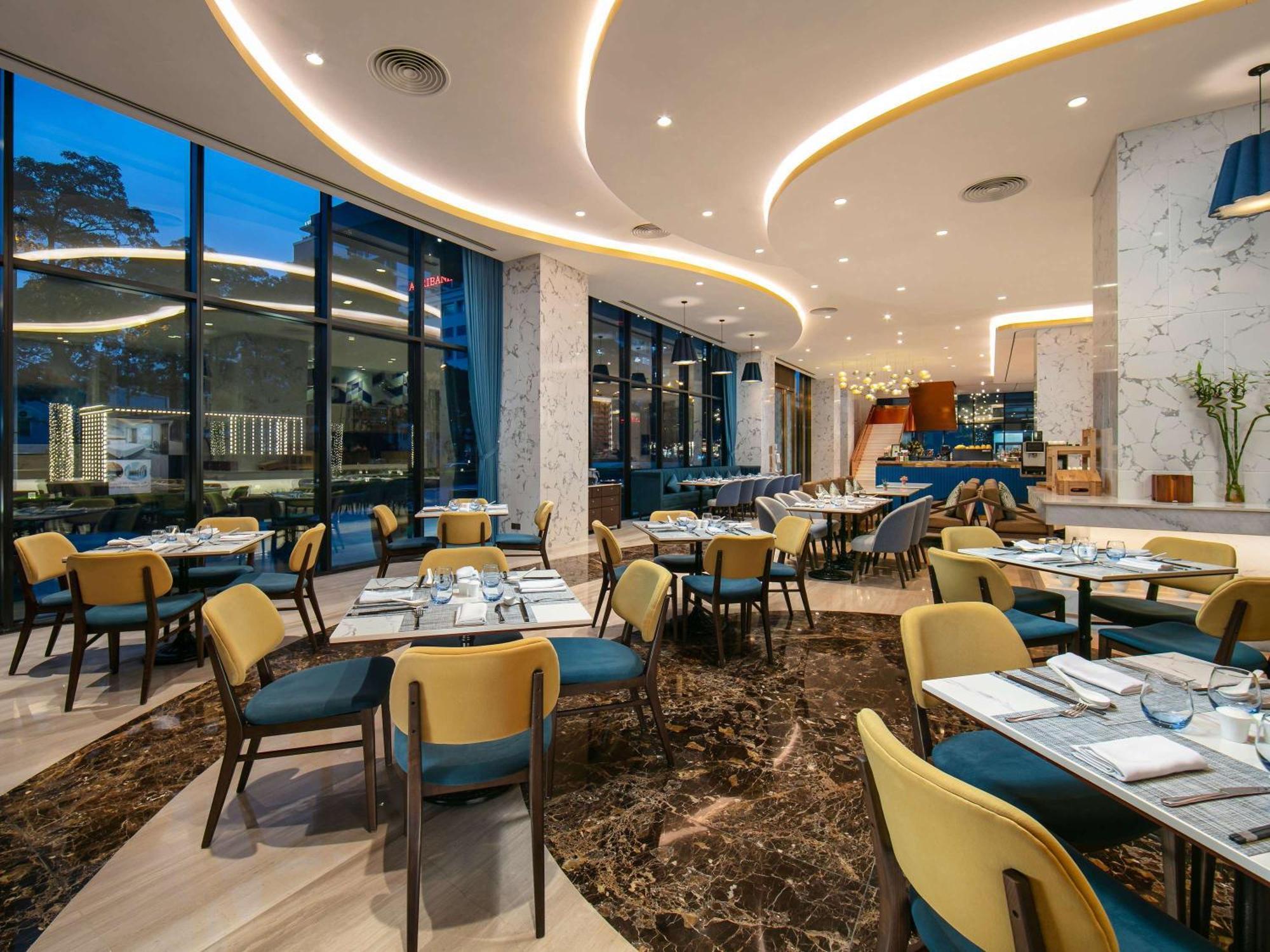 Moevenpick Living West Ханой Экстерьер фото